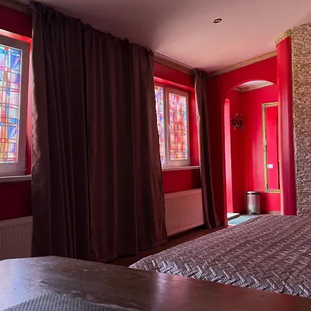 Apartamenti Готель